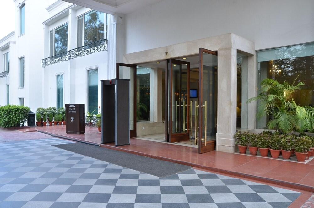 Station touristique Country & By Radisson, Delhi Satbari