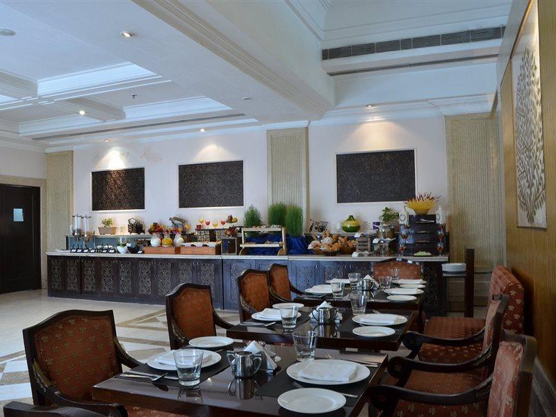 Country & By Radisson, Delhi Satbari Station touristique New Delhi